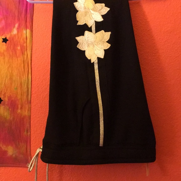 Victoria’s Secret Pink joggers - Picture 5 of 6